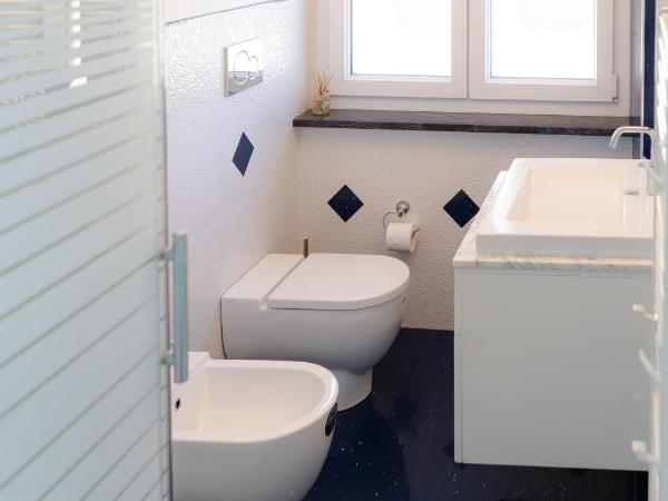 B&B Caterina : photo 6 de la chambre chambre double avec salle de bains privative