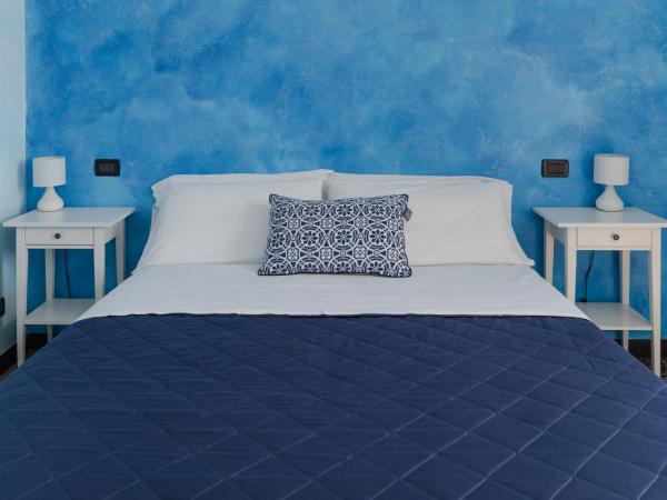 B&B Caterina : photo 7 de la chambre chambre double avec salle de bains privative