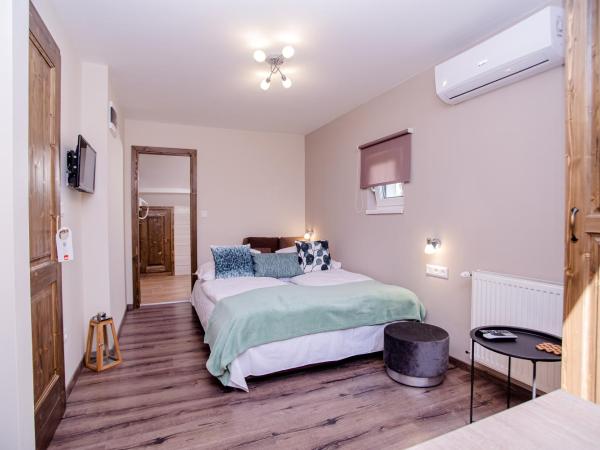 Három a Kislány Panzió : photo 3 de la chambre appartement avec douche