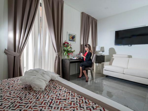 Palazzo Firenze : photo 6 de la chambre chambre double supérieure avec balcon