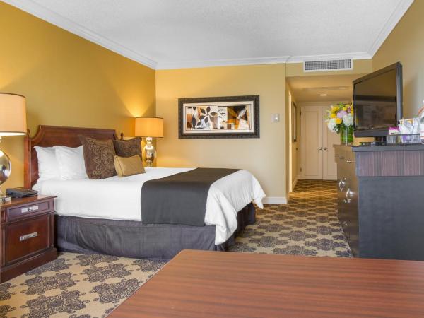 Omni Houston Hotel : photo 2 de la chambre premier signature pool view - 1 king bed