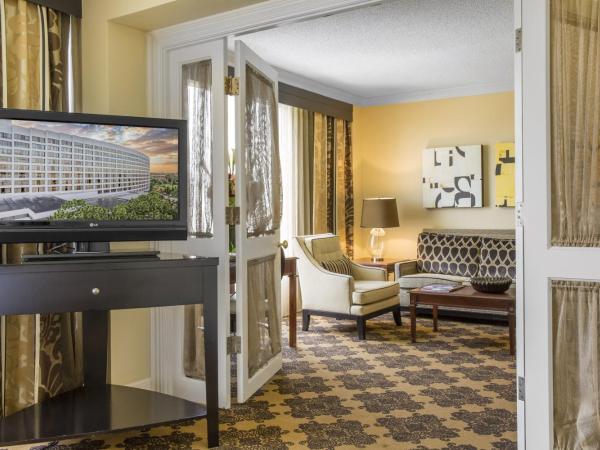 Omni Houston Hotel : photo 2 de la chambre suite exécutive avec 1 lit king-size
