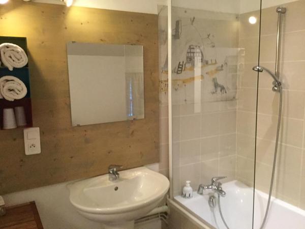 Le clos d'André : photo 2 de la chambre chambre double avec salle de bains privative
