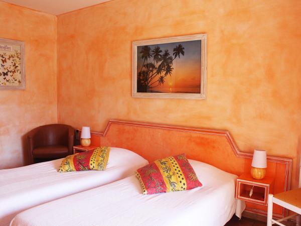 Athénopolis : photo 7 de la chambre grande chambre lits jumeaux avec balcon