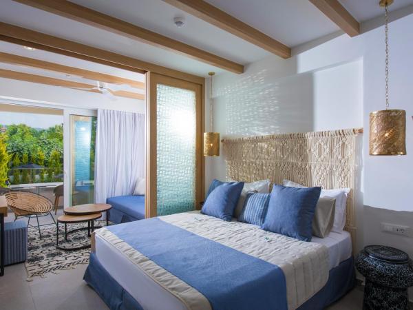 Omiros Boutique Hotel (Adults Only) : photo 2 de la chambre suite lit king-size boho