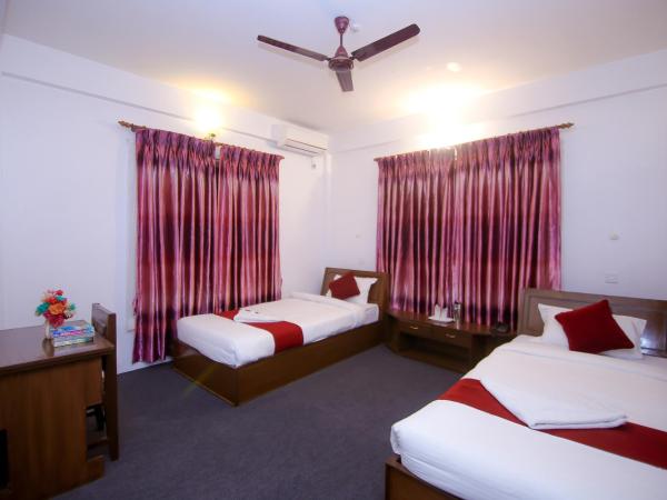 Pokhara Backpackers Hostel : photo 3 de la chambre chambre lits jumeaux deluxe