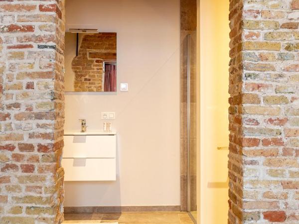 La Clé Brugge : photo 8 de la chambre chambre familiale standard