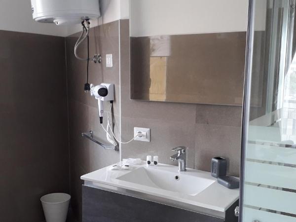 Borgo Palombaio 2 : photo 5 de la chambre chambre lit king-size avec balcon