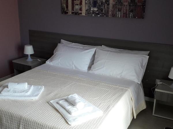 Borgo Palombaio 2 : photo 1 de la chambre chambre lit king-size avec balcon