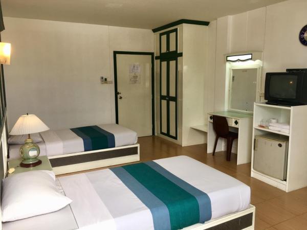 Highway Hotel : photo 1 de la chambre chambre deluxe double ou lits jumeaux