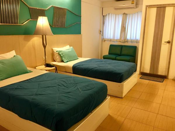 Highway Hotel : photo 6 de la chambre chambre lits jumeaux chic de luxe 