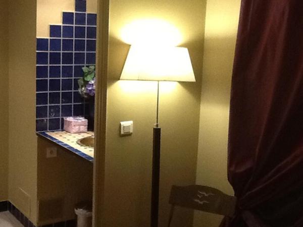 La Villa Blanche : photo 2 de la chambre chambre double avec baignoire