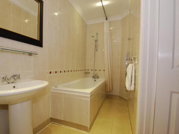The Beach Hotel : photo 4 de la chambre chambre double