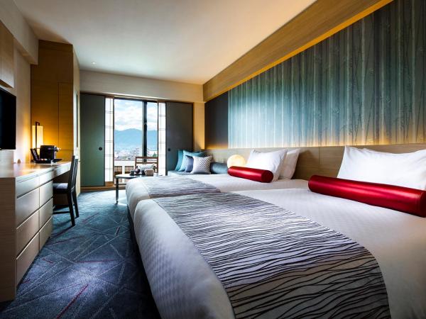RIHGA Royal Hotel Kyoto : photo 2 de la chambre chambre lits jumeaux supérieure avec accès à la piscine et à la salle de sport - 9e Étage premium - non-fumeurs