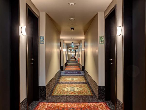 Schulz Hotel Berlin Wall at the East Side Gallery : photo 4 de la chambre chambre double ou lits jumeaux supérieure