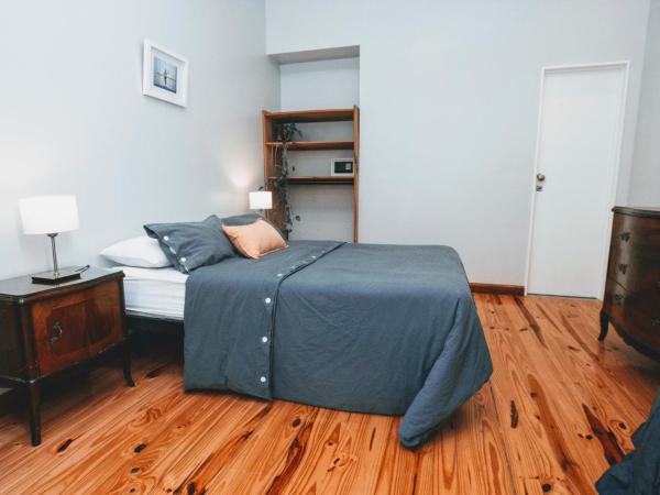 Milhouse Hostel Hipo : photo 4 de la chambre chambre double avec salle de bains privative