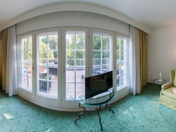 Hotel Villa im Park : photo 1 de la chambre suite avec terrasse