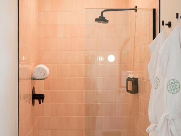 The Russell : photo 5 de la chambre room 2:1 - queen bunk