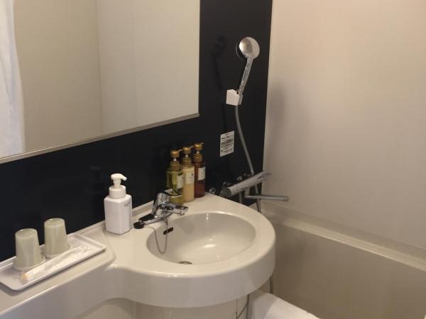 HOTEL MYSTAYS Kamata : photo 4 de la chambre hébergement double standard - non-fumeurs