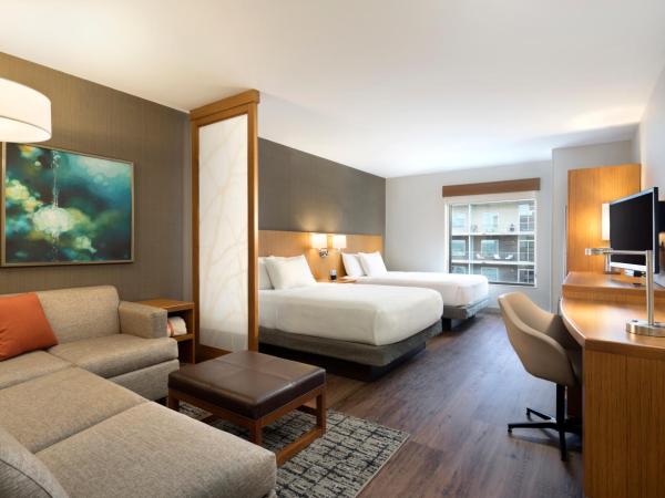 Hyatt Place Austin Downtown : photo 1 de la chambre chambre avec 2 lits queen-size et canapé-lit - Étage supérieur