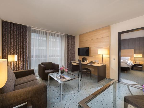 Maritim Hotel Düsseldorf : photo 1 de la chambre suite junior (2 adultes)