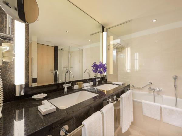 Maritim Hotel Düsseldorf : photo 9 de la chambre suite junior (2 adultes)