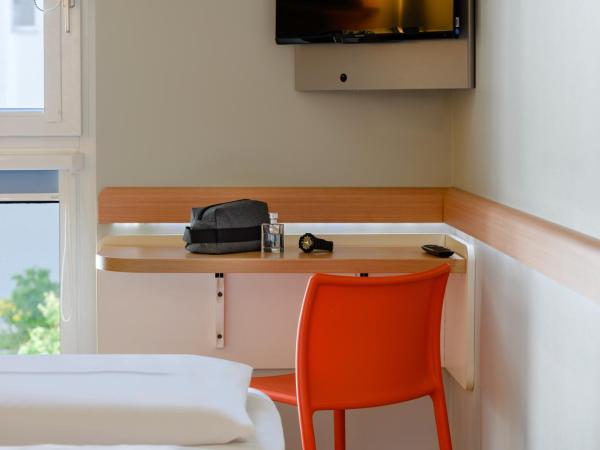 ibis budget Besançon Centre Gare : photo 9 de la chambre chambre double