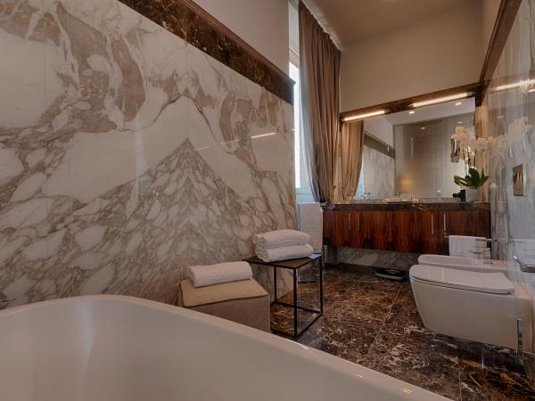 Donati Luxury Tower Suites : photo 4 de la chambre giotto - suite with duomo view