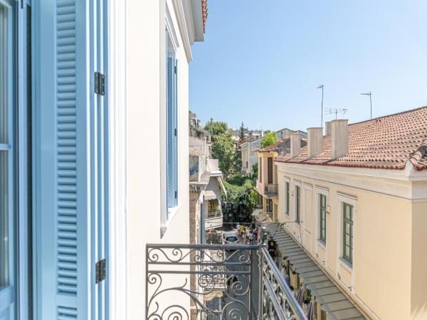 A77 Suites : photo 6 de la chambre suite Élégante - vue partielle sur acropole