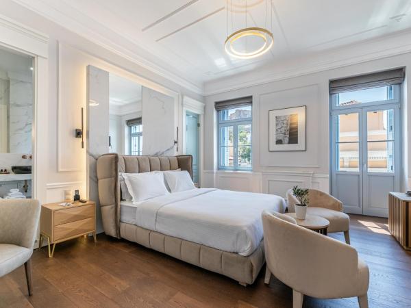 A77 Suites : photo 1 de la chambre suite Élégante - vue partielle sur acropole