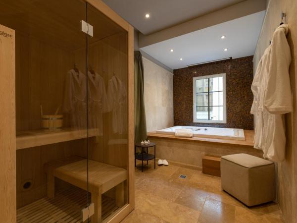 Donati Luxury Tower Suites : photo 3 de la chambre giorgio vasari - suite with private sauna and jacuzzi®