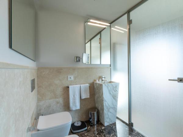 Donati Luxury Tower Suites : photo 3 de la chambre lorenzo il magnifico - deluxe suite duomo view with spa bath