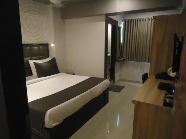 Hotel Maan Residency : photo 7 de la chambre suite exécutive