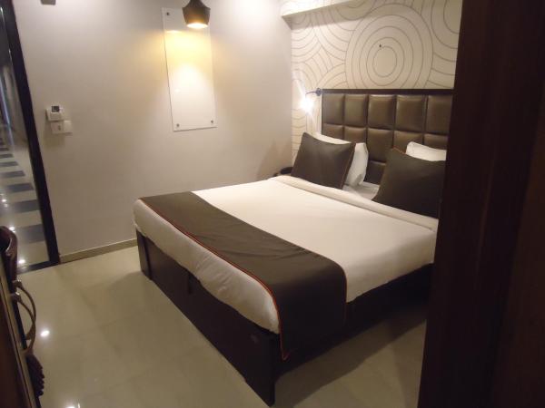 Hotel Maan Residency : photo 6 de la chambre suite exécutive