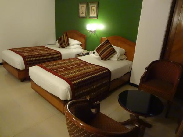 Ramee Guestline Hotel Dadar : photo 4 de la chambre chambre double ou lits jumeaux exécutive