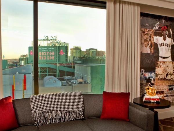 Hotel Commonwealth : photo 3 de la chambre suite avec balcon