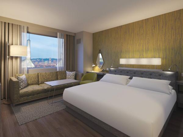 Hyatt Regency Portland at the Oregon Convention Center : photo 4 de la chambre suite d’angle lit king-size