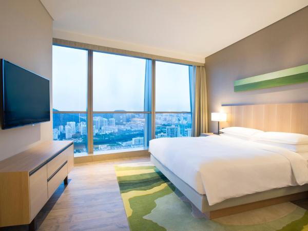 Hyatt Place Sanya City Center : photo 1 de la chambre chambre lit king-size avec canapé-lit