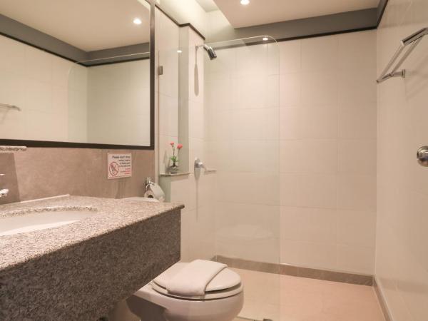 La Maison Hua Hin : photo 4 de la chambre chambre double ou lits jumeaux deluxe - vue sur piscine