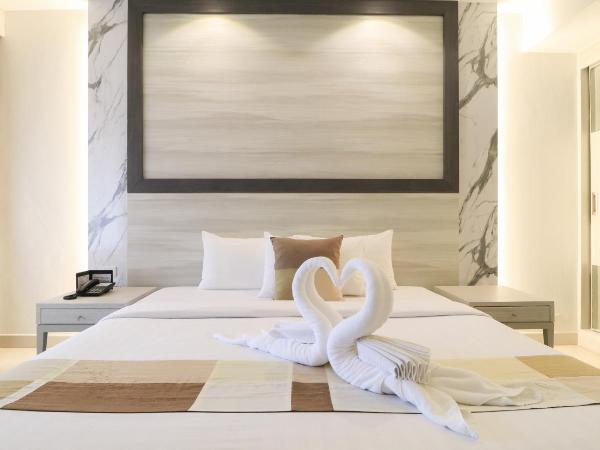 La Maison Hua Hin : photo 3 de la chambre chambre double ou lits jumeaux deluxe - vue sur piscine