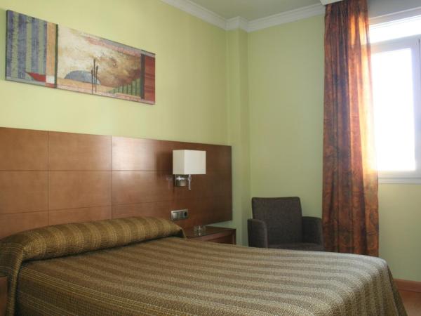 Hotel 4C Puerta Europa : photo 4 de la chambre chambre double