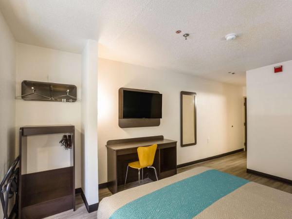 Motel 6-Smyrna, GA - Atlanta : photo 9 de la chambre chambre lit king-size deluxe - non-fumeurs 