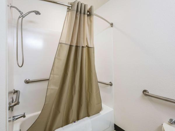 Motel 6-Smyrna, GA - Atlanta : photo 5 de la chambre chambre lit queen-size accessible aux personnes à mobilité réduite – non-fumeurs