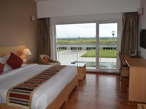 Starlit Suites Kochi : photo 4 de la chambre chambre double ou lits jumeaux premium avec balcon
