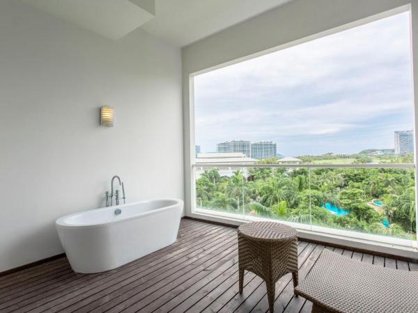 Mingshen Golf & Bay Resort Sanya : photo 3 de la chambre chambre supérieure double ou lits jumeaux - vue sur golf
