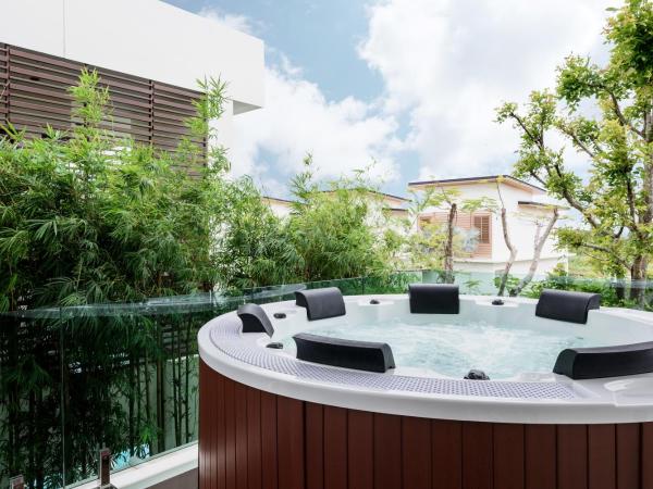 Itz Time Hua Hin Pool Villa : photo 1 de la chambre villa 3 chambres avec piscine et baignoire spa
