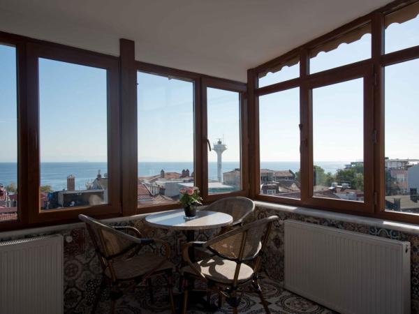 Blue Tuana Hotel Old City : photo 4 de la chambre suite deluxe avec lit king-size