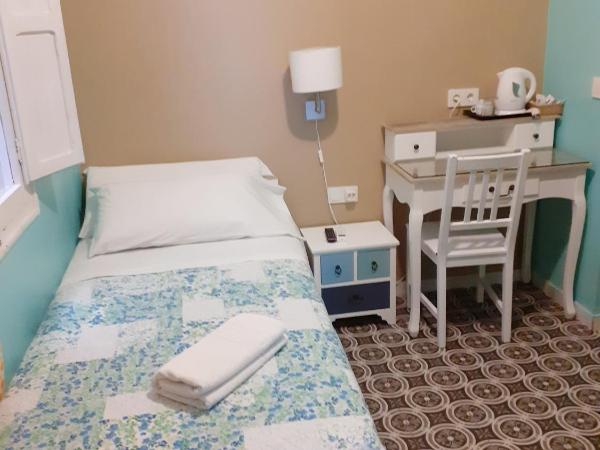 Pension Arena Alicante : photo 3 de la chambre chambre simple Économique