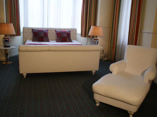 Best Western Plus Park Hotel Brussels : photo 8 de la chambre suite deluxe avec lit king-size et baignoire spa - fumeurs