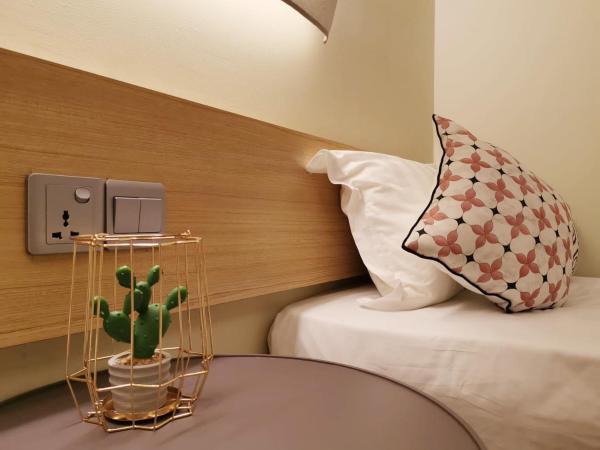 Oikos Poshtel : photo 2 de la chambre chambre lits jumeaux deluxe